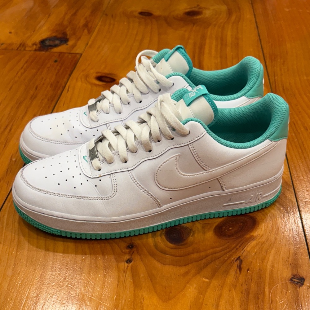 Nike White and Teal Sneakers